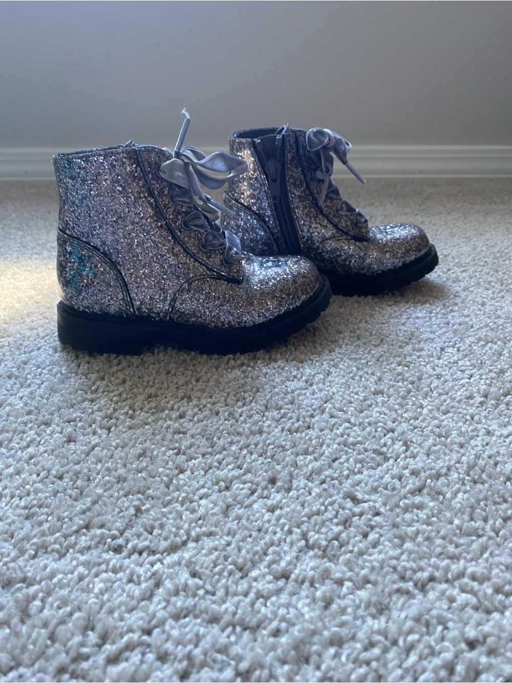 Old Navy Silver Glitter Lace-Up Ankle Boots for Kids